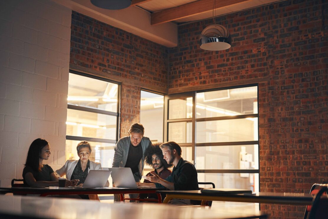 technology-brings-colleagues-together