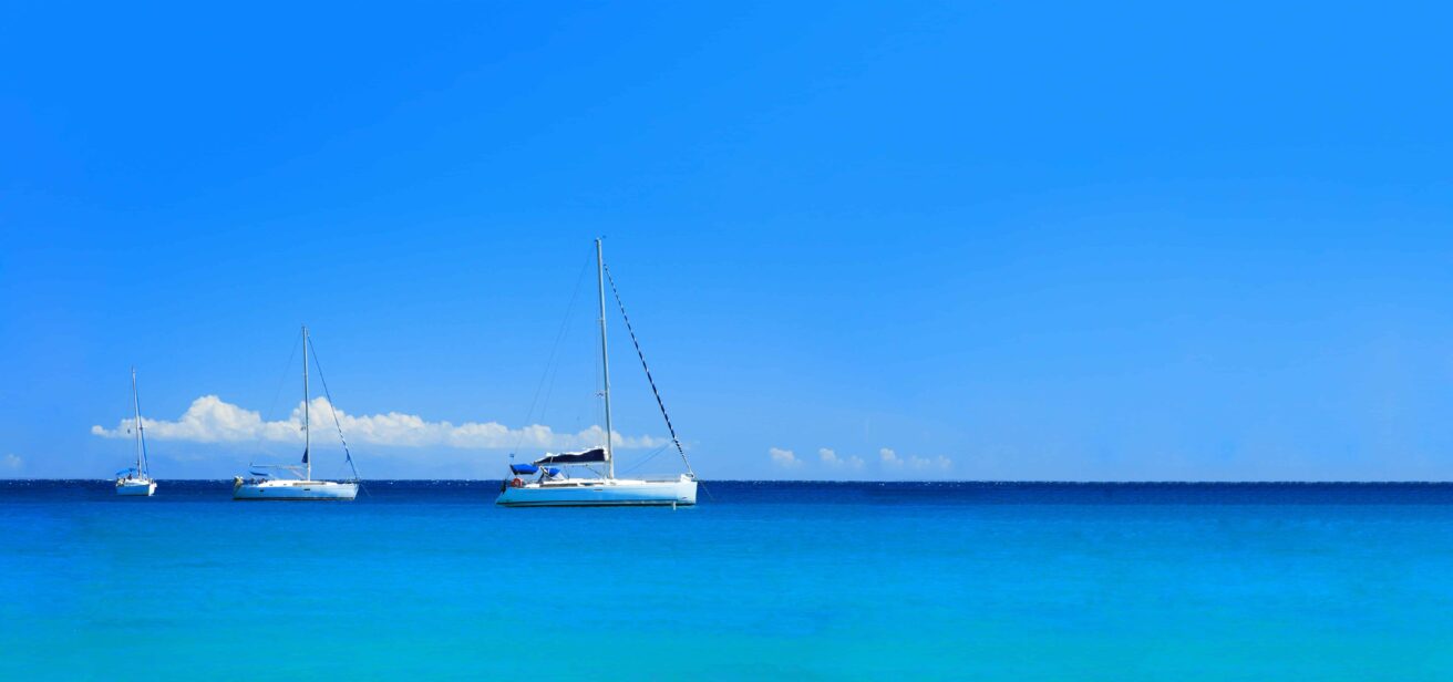 sailing-yacht