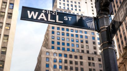 wall-street-sign-in-lower-manhattan-nyc